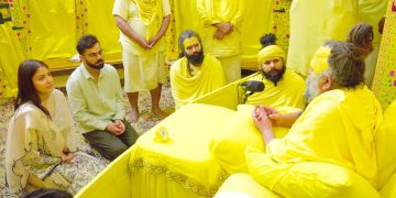 Virat Kohli : ‘ न विदेश की सैर, न दोस्तों संग पार्टी’ टेस्ट क्रिकेट से रिटायरमेंट के बाद प्रेमानंद जी के आश्रम पहुंचे विराट-अनुष्का 