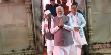 PM Modi Bikaner Visit : पीएम मोदी ने बीकानेर के मंदिर में दर्शन किए, ‘भारत माता’ के जयकारों से गूंजा देशनोक