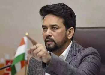 Anurag Thakur : अनुराग ठाकुर की पाकिस्तान को चेतावनी, बोले- ‘आंख दिखाई तो नोच लेंगे…’ 