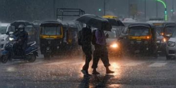 Delhi Weather Today : बारिश से होगी दिल्ली कूल-कूल, दो दिन लगातार होगी बारिश…5 दिनों तक कैसा रहेगा मौसम का मिजाज?