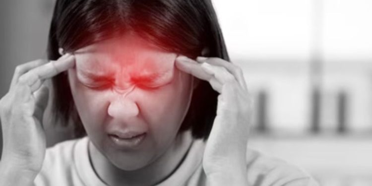 Vitamin D Deficiency & Headaches: बार-बार सिरदर्द हो सकता है जानलेवा…इस गंभीर बिमारी का हो सकता है संकेत!