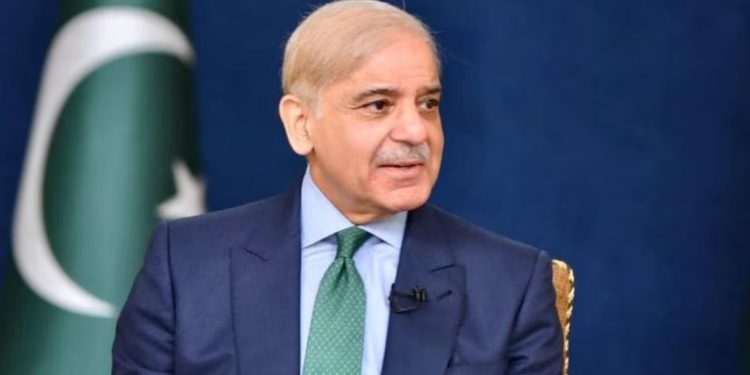 Indus Water Treaty: घुटनों पर आए शहबाज शरीफ! भारत से बातचीत के लिए तैयार पाकिस्तान