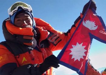 Nepali ‘Everest Man’ : ‘एवरेस्ट मैन’ ने रचा इतिहास…31वीं बार पहुंचे हिमालय की चोटी