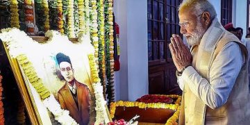 Veer Savarkar Jayanti : पीएम मोदी ने वीर सावरकर को किया याद, जयंती पर अपर्ति की श्रद्धांजलि