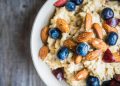 Benefits of Oats: रोज सुबह करें अपने दिन की शुरूआत हेल्दी ब्रेकफास्ट ओट्स के साथ, जानें 4 बेमिसाल फायदे