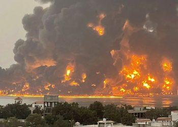 Israel-yemen : इजरायल ने खाई हूतियों को मारने की कसम…नेतन्याहू का यमन पर जबरदस्त प्रहार, 2 बंदरगाह हुए तबाह