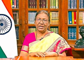 President vs Supreme Court : समय सीमा पर मचा बवाल…’पॉकेट वीटो’ वाले फैसले पर राष्ट्रपति मुर्मू का SC पर पलटवार