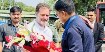 Jammu-Kashmir : जम्मू-कश्मीर के पुंछ पहुंचे राहुल गांधी, पाकिस्तान हमले के पीड़ित परिवारों से की मुलाकात