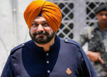 India Test Captain: सिद्धू पाजी ने दी गौतम गंभीर को नसीहत, नए टेस्ट कप्तान पर कह दी बड़ी बात