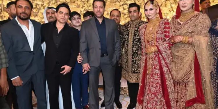 Salman Khan : सलमान खान ने निभाया वादा…टाइट सिक्योरिटी के बीच दोस्तों की शादी में पहुंचे भाईजान