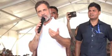 Rahul Gandhi : बिना इजाजत अंबेडकर छात्रावास पहुंचे राहुल गांधी, PM मोदी को जमकर सुनाई खरी-खोटी