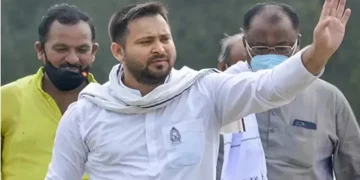 Tejashwi Yadav : बाल-बाल बचे तेजस्वी यादव…सुरक्षा व्यवस्था में बड़ी चूक, काफिले को ट्रक ने मारी टक्कर