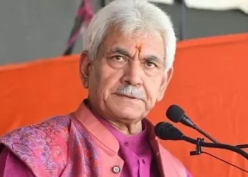 Jammu-kashmir: मनोज सिन्हा का आतंकवाद पर कड़ा एक्शन…3 कर्मचारियों को किया बर्खास्त, जैश-हिजबुल से निकला कनेक्शन