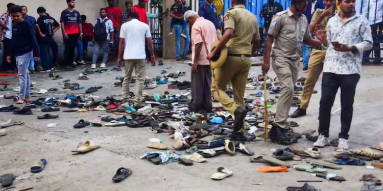 Bangalore Stampede: मातम में बदला आरसीबी की जीत का जश्न…भगदड़ में गई 11 लोगों की जान