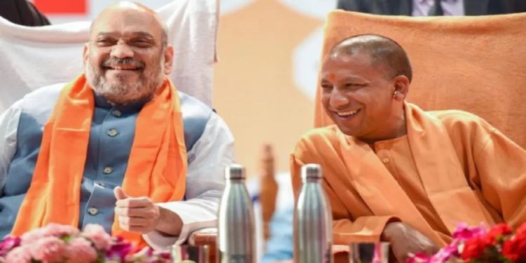 Uttar-Pradesh : नवचयनित कांस्टेबलों को सौंपे नियुक्ति पत्र, गृह मंत्री अमित शाह-CM योगी ने दी शुभकामनाएं