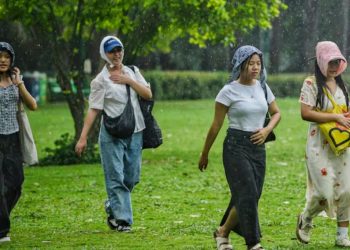 Delhi Weathe: दिल्ली में 261 दिनों बाद सबसे साफ हवा… मौसम की मेहरबानी और प्रदूषण में कमी