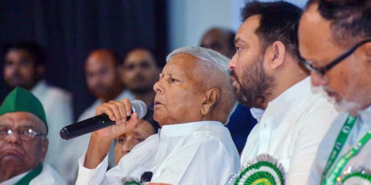 Lalu Prasad Yadav: ‘तेजस्वी को बनाएं मुख्यमंत्री…” बिहार चुनाव से पहले लालू यादव ने दिया बड़ा बयान