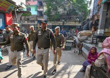 Delhi : दिल्ली में पकड़े गए 10 बांग्लादेशी घुसपैठिए…होटल में छिपकर पुलिस से बचने की थी कोशिश 