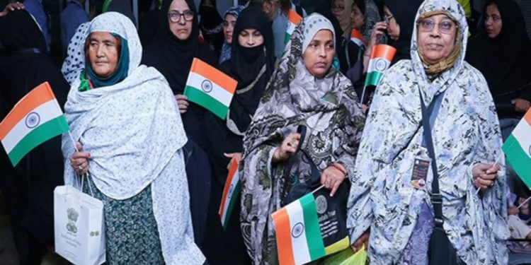 Israel-Iran War: पड़ोसी धर्म निभाने चला भारत…नेपाल-श्रीलंका ने लगाई मदद की गुहार, पीएम मोदी का ‘ऑपरेशन सिंधु’ तैयार 