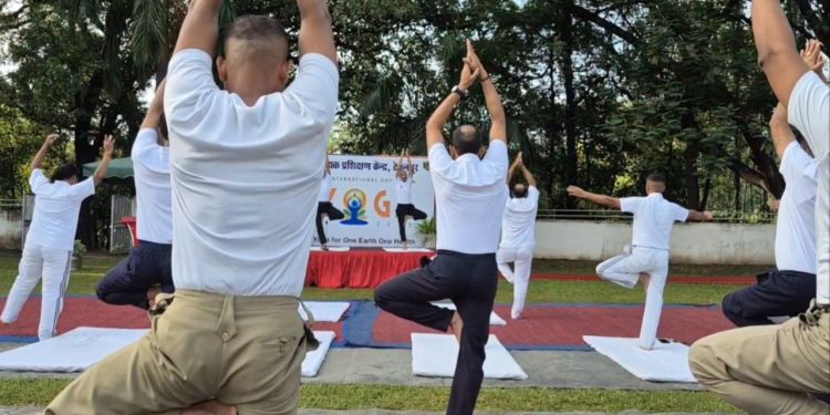 International Yoga Day: अंतर्राष्ट्रीय योग दिवस पर अंतस सेवा फाउंडेशन और बीएसएफ ने रचा इतिहास, 1500 जवानों ने किया सामूहिक योग