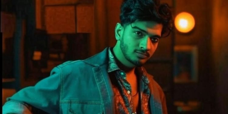 First Copy Web Series: मुनव्वर फारूकी ने दी कमाल परफॉर्मेंस, जानें कैसी है सीरीज फर्स्ट कॉपी ?