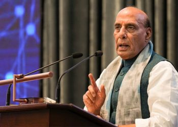 Israel-Iran War : भारत-पाकिस्तान तनाव के बीच चीन जाएंगे राजनाथ सिंह, SCO में उठाएंगे आतंकवाद का मुद्दा