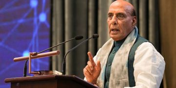 Israel-Iran War : भारत-पाकिस्तान तनाव के बीच चीन जाएंगे राजनाथ सिंह, SCO में उठाएंगे आतंकवाद का मुद्दा