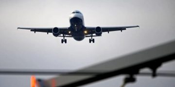 India-Pakistan: भारत ने पाकिस्तानी एयरलाइंस के लिए हवाई क्षेत्र प्रतिबंध 24 जुलाई तक बढ़ाया, जारी किया NOTAM