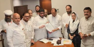 Maharashtra: मस्जिदों से लाउडस्पीकर हटाने के मामले ने पकड़ा तूल….अजित पवार ने मुस्लिम नेताओं के साथ की बातचीत