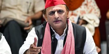 Uttar-Pradesh: इटावा कथावाचक कांड पर फिर भड़के अखिलेश यादव…बोले- “षडयंत्र की नई बिसात”