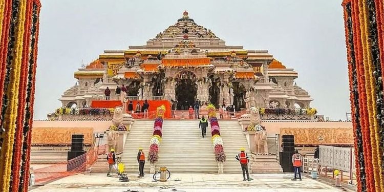 Ayodhya Ram Mandir: “टाइटेनियम से बनेगी राम मंदिर की खिड़कियों की ग्रिल…” निर्माण समिति के अध्यक्ष ने किया ऐलान