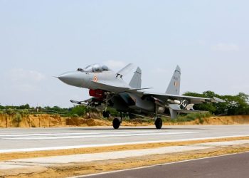 Indian Air Force : असम में बनी नॉर्थ ईस्ट की पहली इमरजेंसी एयर स्ट्रिप….चीन बॉर्डर के पास बढ़ी IAF की ताकत