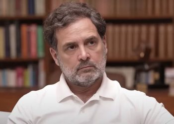 Rahul Gandhi: राहुल गांधी की बढ़ सकती हैं मुश्किलें…वाराणसी में निगरानी याचिका पर होगी सुनवाई