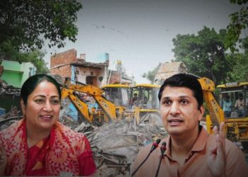 Delhi Bulldozer Action : दिल्ली में झुग्गी तोड़े जाने पर मचा बवाल, AAP ने सीएम रेखा गुप्ता पर साधा निशाना