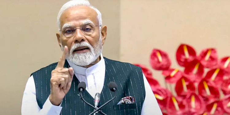 Kanpur News : पीएम मोदी ने कानपुर की बेटी शिवन्या को भेजी चिट्ठी, कहा “वादा पूरा कर दिया…”