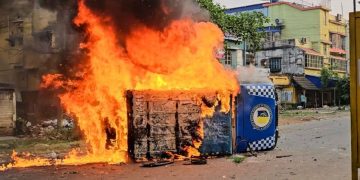 West Bengal Violence: दो गुटों के बीच हिंसक भिड़ंत…फिर धू धू कर जल उठा बंगाल