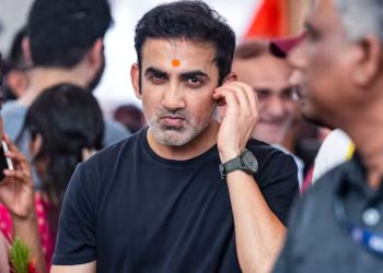 Gautam Gambhir : गौतम गंभीर की मां को आया हार्ट अटैक, इंग्लैंड दौरे को बीच में छोड़ लौटे भारत