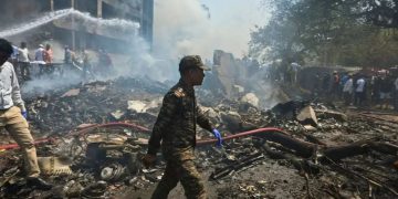 Ahmedabad Air India plane crash: अहमदाबाद विमान हादसे में बढ़ा मृतकों का आंकड़ा, मृतकों की संख्या 274 हुई