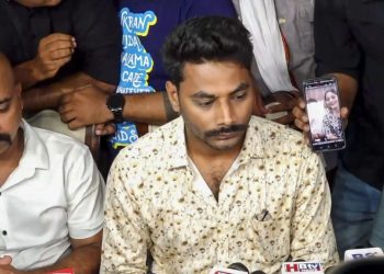 Sonam Raghuvanshi : फिर उलझ गई हत्या की गुत्थी…सोनम रघुवंशी के भाई ने किया सनसनीखेज खुलासा…पुलिस के पैरों तले खिसकी जमीन