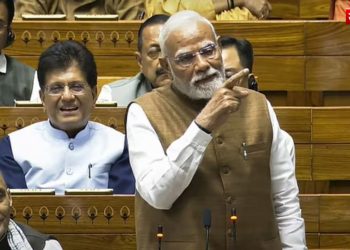 भरे सदन में पीएम मोदी ने पाकिस्तान की खोल दी पोल, कांग्रेस पर भी जमकर हमला बोला