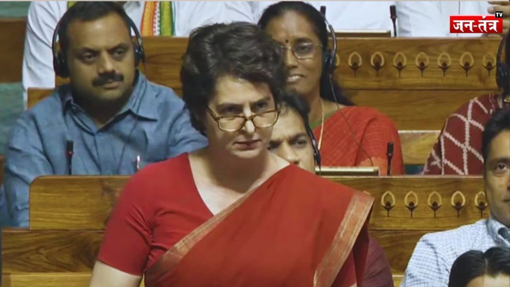 “गृह मंत्री ने मेरी मां के आंसुओं के बारे में भी बात की… लेकिन कभी ये नहीं बताया कि सीज़फायर क्यों हुआ…”? प्रियंका गांधी ने सुरक्षा पर उठाए सवाल