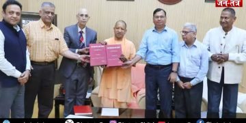संभल कमेटी रिपोर्ट सीेएम योगी को सौंपी गईं।