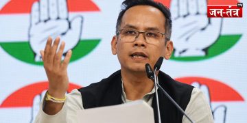 EC की प्रेस कॉन्फ्रेंस पर विपक्ष का जवाब, कहा-'निष्पक्षता खो चुकी, CEC छोड़ें राजनीतिक आकाओं का साथ'