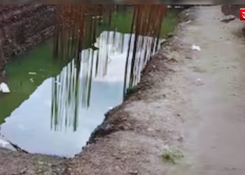 यवतमाल में रेलवे के इसी निर्माणाधीन गड्ढे में डूबने से हुई चार मासूमों की मौत