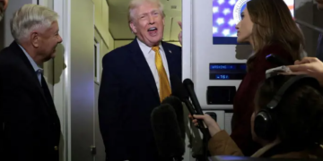 ट्रंप की टैरिफ़ चेतावनी: रूसी तेल आयात पर भारत को फिर धमकी, विपक्ष ने मोदी सरकार पर साधा निशाना !