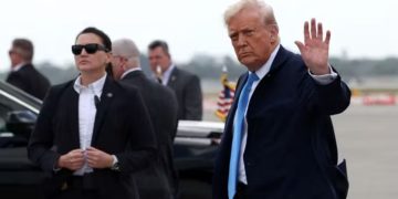 ट्रंप ने खुद को वेनेजुएला का कार्यवाहक राष्ट्रपति घोषित किया, कहा- 50 करोड़ बैरल तेल अमेरिका को मिलेगा!