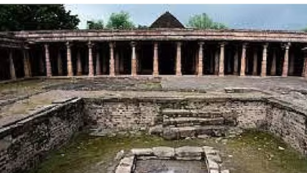 सुप्रीम कोर्ट ने रोका टकराव: भोजशाला-कमाल मौला में पूजा और नमाज़