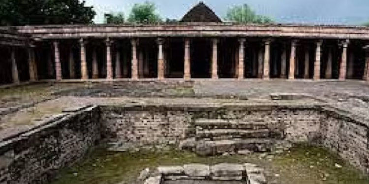 सुप्रीम कोर्ट ने रोका टकराव: भोजशाला-कमाल मौला में पूजा और नमाज़