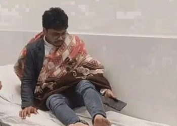 ट्रक में फंसकर आठ किलोमीटर तक घिसटती रही कार, चार की मौत