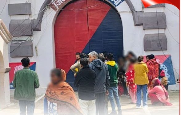 अयोध्या जेल में तहलका! बैरक से कूदकर फरार हुए दो कैदी